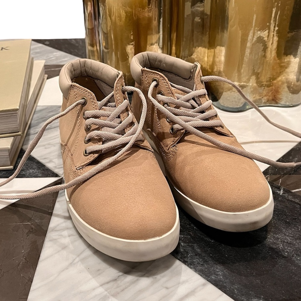 Timberland / women's sz 9 / Fayth sneaker boot